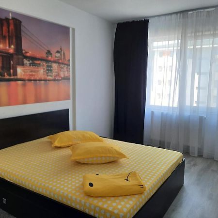Cazare Apartament 2 Camere Decomandat Militari Chiajna Экстерьер фото